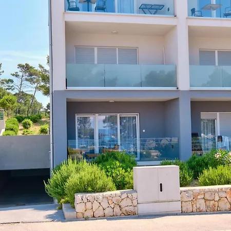 Nora Apartment Mali Losinj
